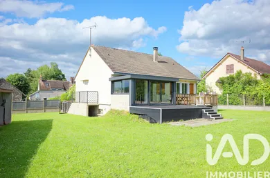 Maison de village à Thoury-Férottes (77940)