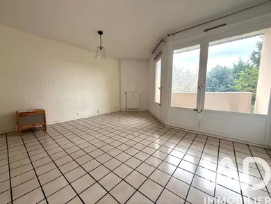 Apartment in Éragny (95610)