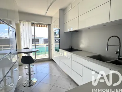 Appartement à Bordeaux (33200)