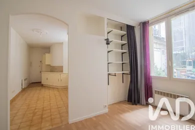 Apartment in Paris (75018)