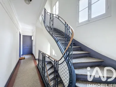 Apartment in Paris (75015)