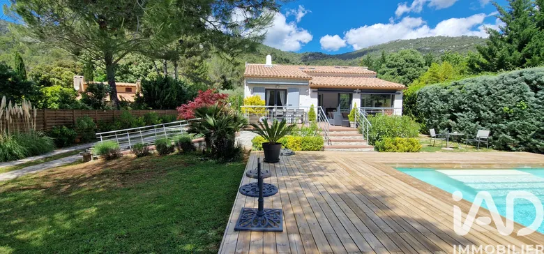 Maison 6 pièces 130 m² · à Signes · 130 m² · 620 000 €