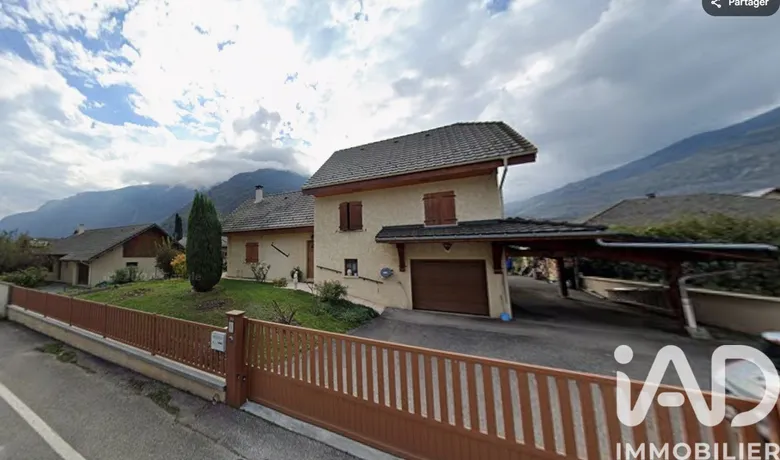 Maison 5 pièces 90 m² · à Sainte-Marie-de-Cuines · 90 m² · 295 000 €
