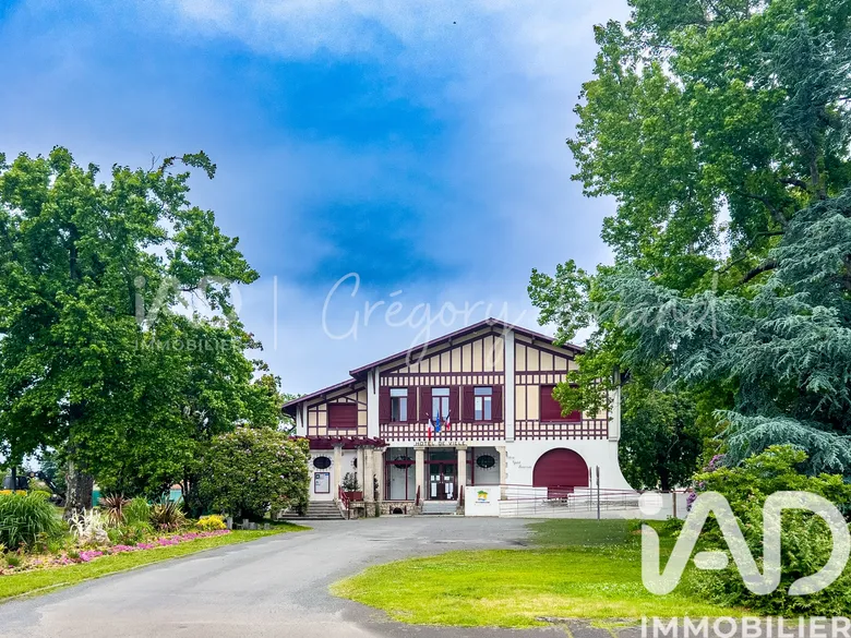 Immeuble 4 pièces 225 m² · à Parentis-en-Born · 225 m² · 430 500 €