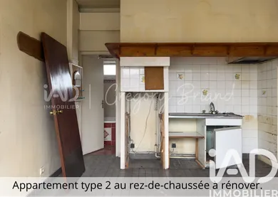 Immeuble à Parentis-en-Born (40160)