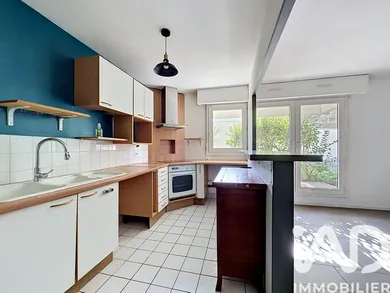 Apartment in Bordeaux (33200)
