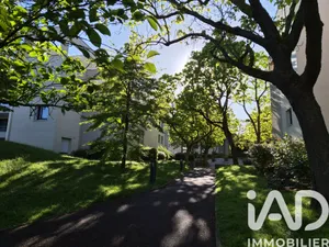 Apartment in Montigny-le-Bretonneux (78180)