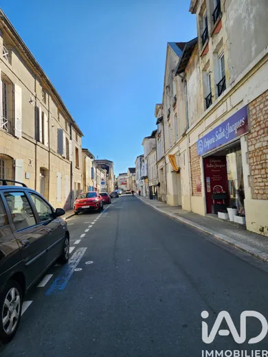 Apartment in Pons (17800)