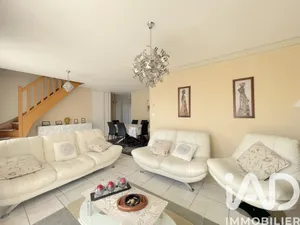 Maison traditionnelle à Villemandeur (45700)