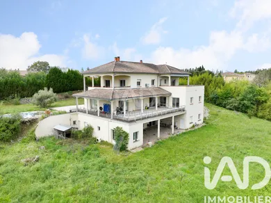 Architectural house in Vigoulet-Auzil (31320)