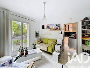 Apartment in Montrouge (92120)