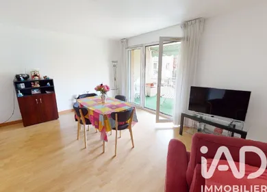 Apartment in Hyères (83400)