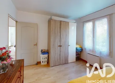 Apartment in Hyères (83400)