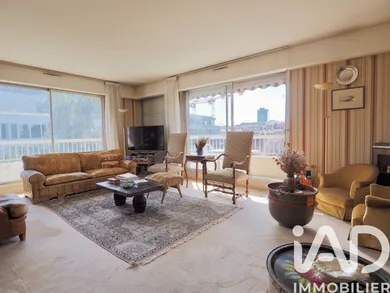 Appartement à Paris (75015)