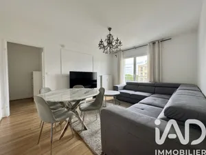 Apartment in Thiais (94320)