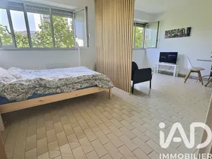 Apartment in Toulon (83000)