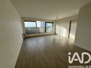 Apartment in Cholet (49300)