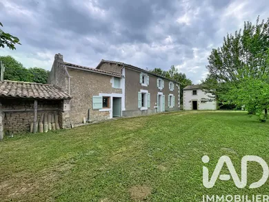 Longere in Germond-Rouvre (79220)