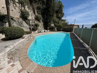 Appartement à Roquebrune-Cap-Martin (06190)
