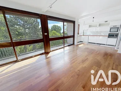 Apartment in Vaucresson (92420)
