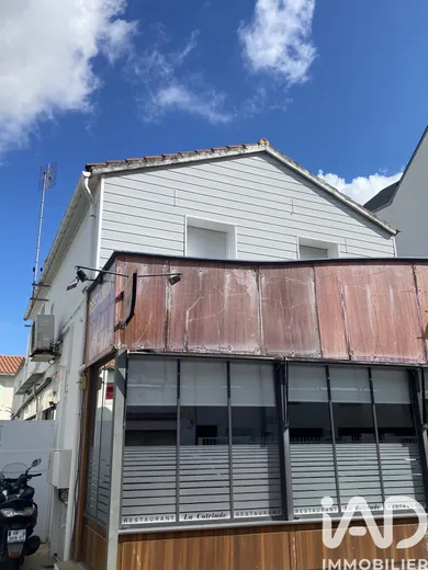 Building in Saint-Gilles-Croix-de-Vie (85800)