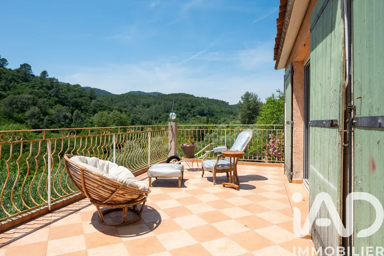 Maison 9 pièces 265 m² · à Belgentier · 265 m² · 599 000 €