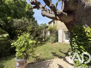 Bastide à Lamanon (13113)