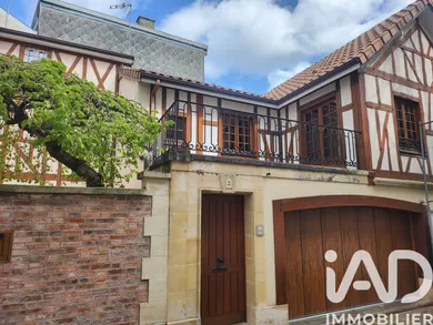 Maison de ville à Châlons-en-Champagne (51000)