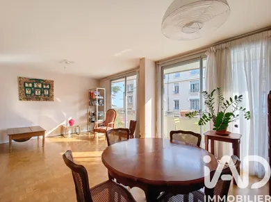 Apartment in Villeurbanne (69100)
