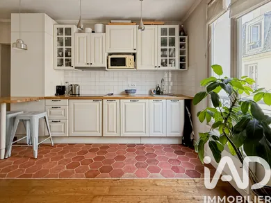 Apartment in Paris (75015)