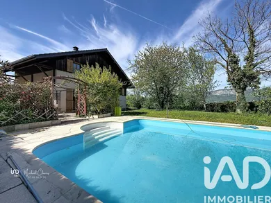 Maison à Saint-Pierre-en-Faucigny (74800)