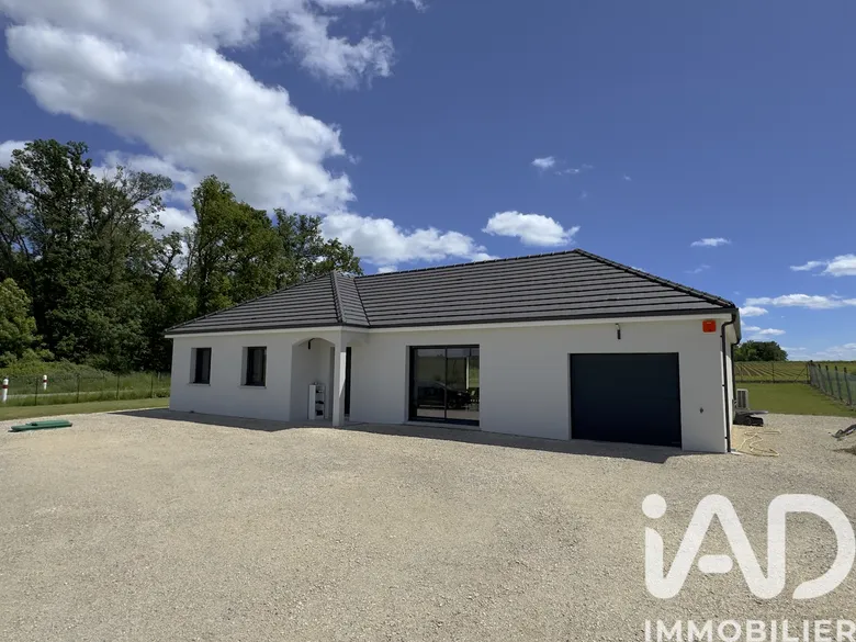 Maison 5 pièces 111 m² · à Percey · 111 m² · 215 000 €