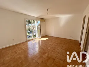 Apartment in La Londe-les-Maures (83250)