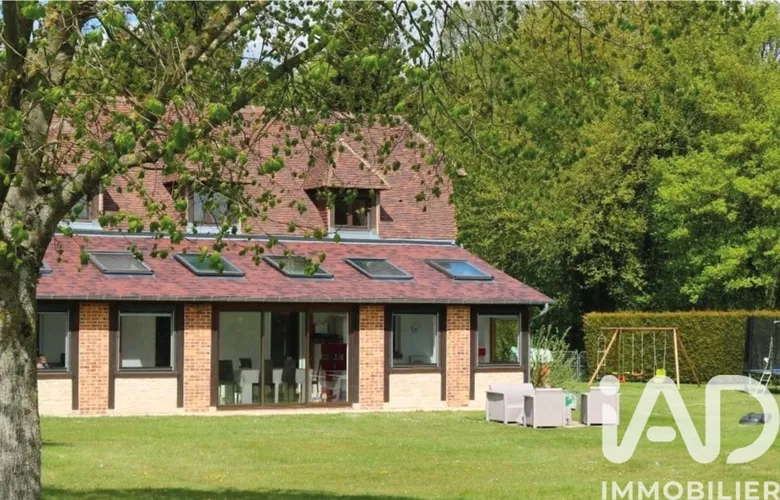 Maison 9 pièces 205 m² · à Bernay · 205 m² · 469 000 €