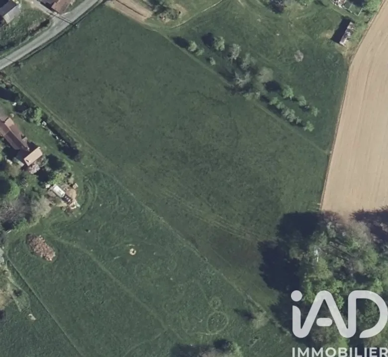 Terrain à Saint-Jory-de-Chalais (24800) · 69 500 €