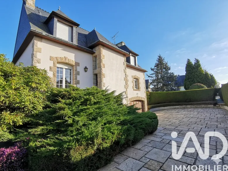 Maison 7 pièces 162 m² · à Saint-James · 162 m² · 249 000 €