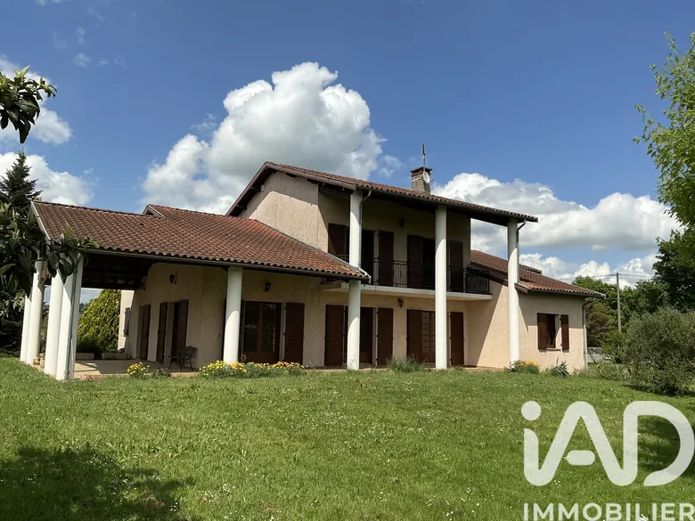 Maison 5 pièces 221 m² · à Saint-Gaudens · 221 m² · 276 000 €