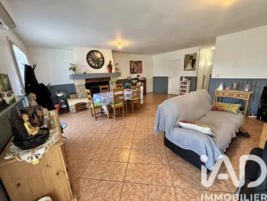 Traditional house in Saint-Seurin-de-Bourg (33710)