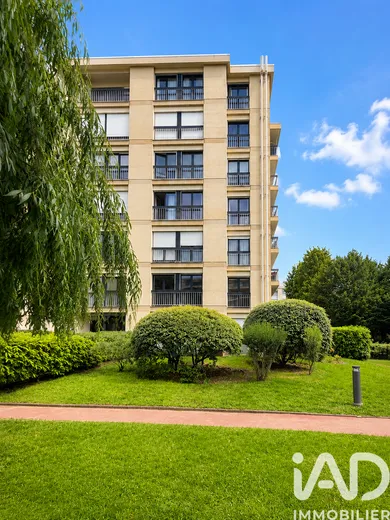Apartment in Rueil-Malmaison (92500)