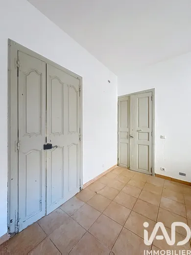 Apartment in Saint-Rémy-de-Provence (13210)