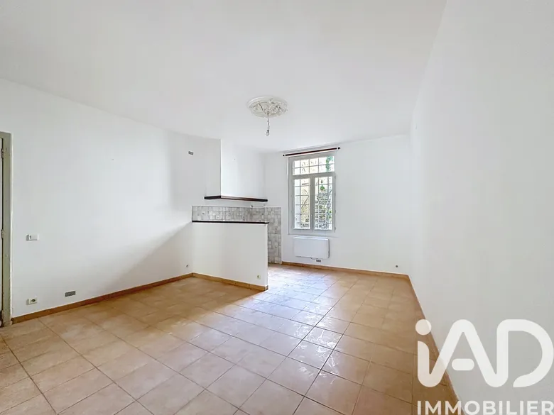 Appartement 3 pièces 70 m² · à Saint-Rémy-de-Provence · 69,6 m² · 271 000 €