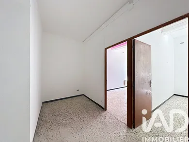 Apartment in Saint-Rémy-de-Provence (13210)