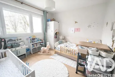 Apartment in Chatou (78400)