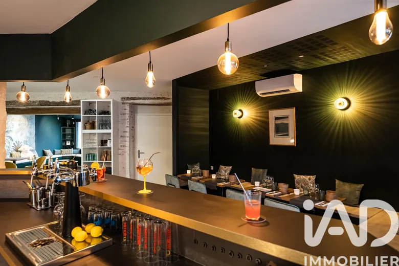 Local commercial 198 m² · à Tavers · 198 m² · 91 400 €
