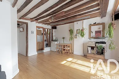 Apartment in Paris (75018)