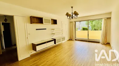 Apartment in Les Ulis (91940)