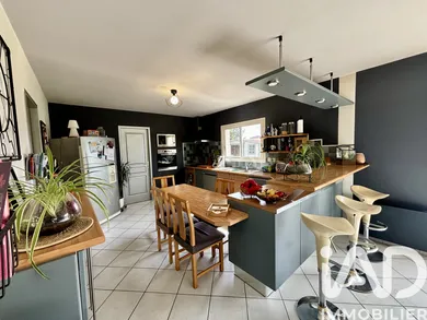 Maison d'architecte à Sainte-Eulalie (33560)