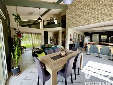 Maison d'architecte à Sainte-Eulalie (33560)