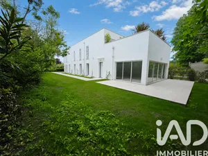 Apartment in Pessac (33600)