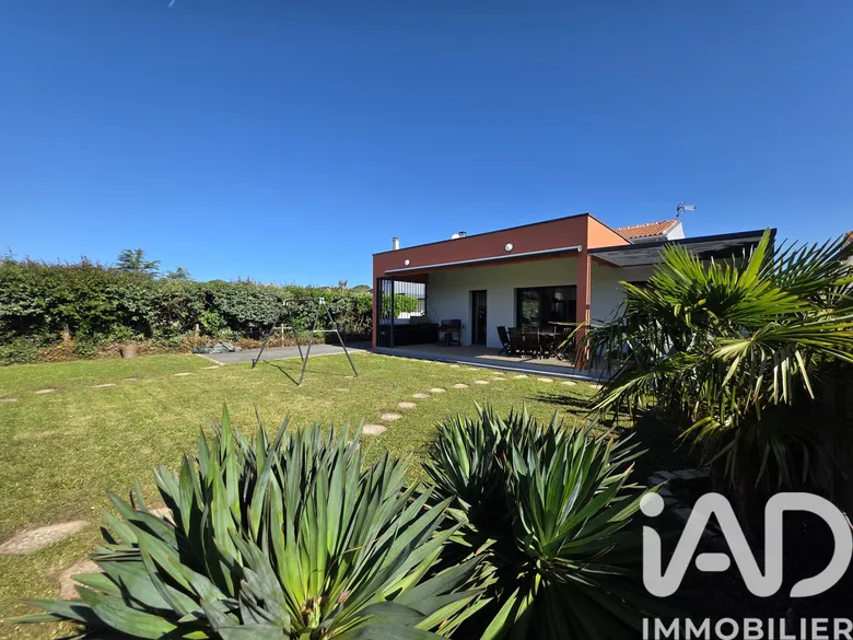 Maison 6 pièces 172 m² · à Fouras · 172 m² · 599 000 €
